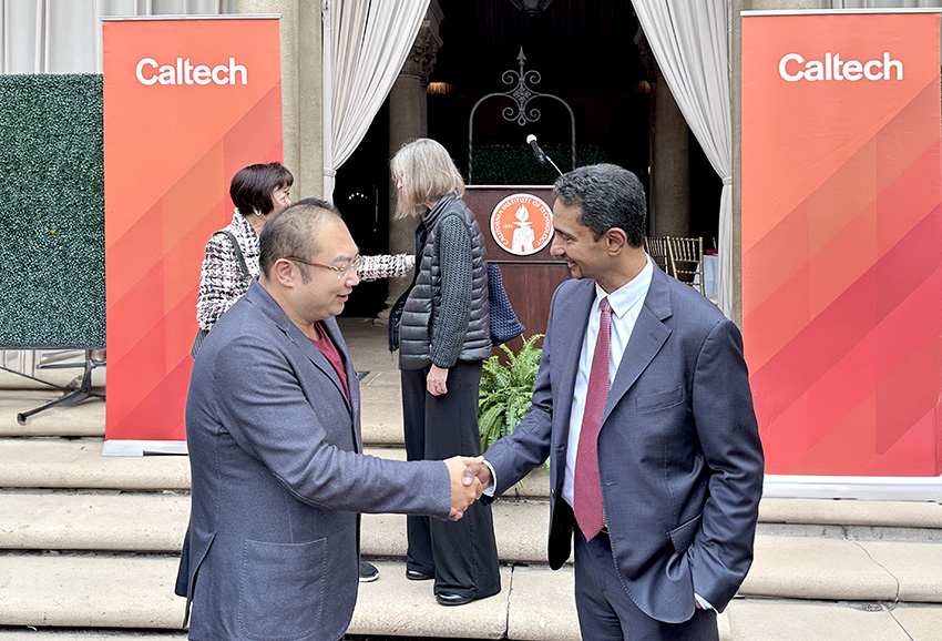 云顶集团app集团董事局主席徐鹏会晤加州理工新任校长 恭贺履新共话合作